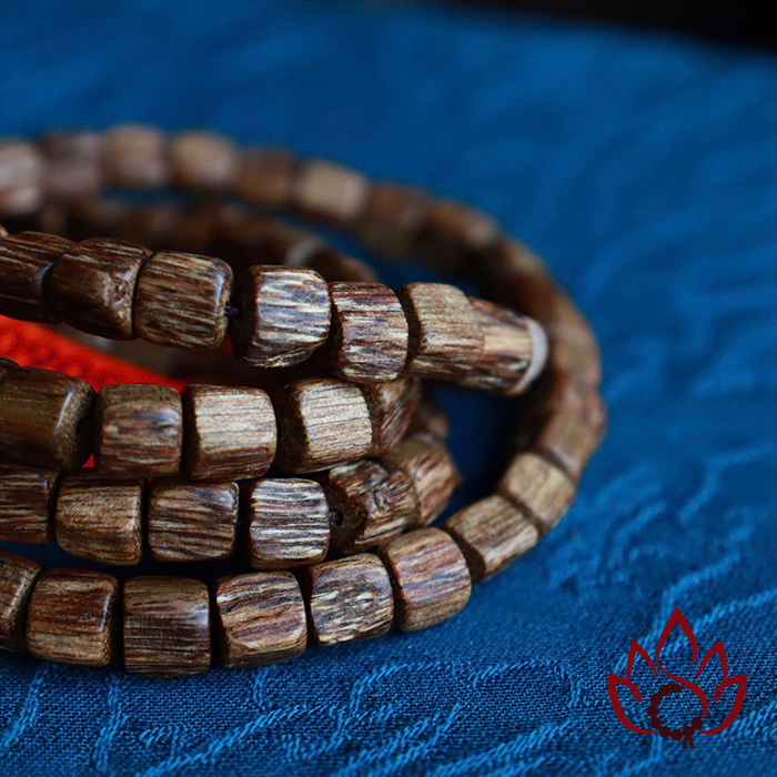 Vòng Trầm Hương 108 Hạt | 6 Ly | Trầm kiến Tự Nhiên